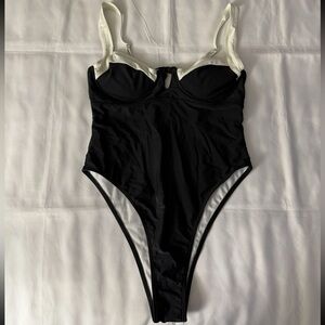 SHEIN Black & White High Cut One-Piece Bathing Suit